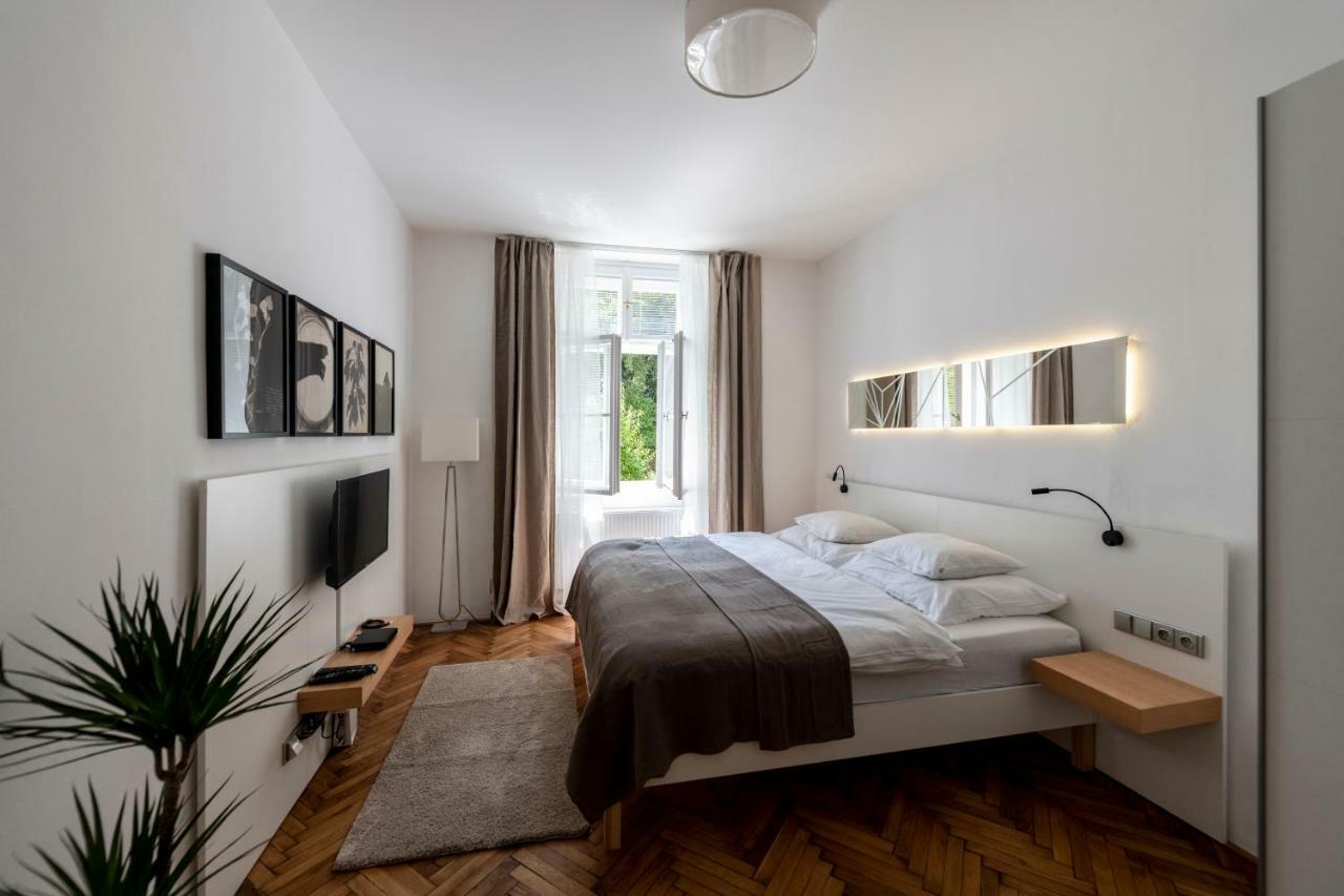 Apartment Slavikova 11 Praga Esterno foto