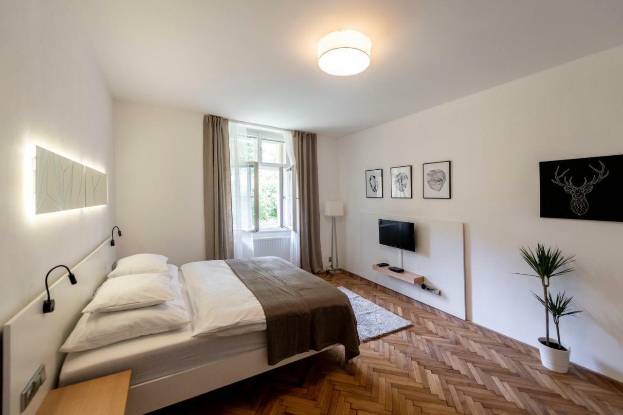 Apartment Slavikova 11 Praga Esterno foto